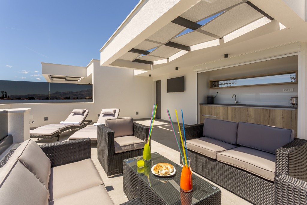Terrace on Top of The Villa With Jacuzzi, Rattan Furniture, Sunbeads, Drink Bar and Toilet