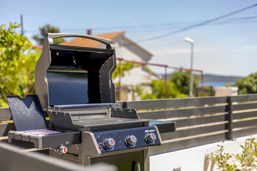 Villa Kambel West - BBQ