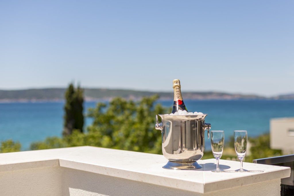 Villa Kambel Bar With Sea View