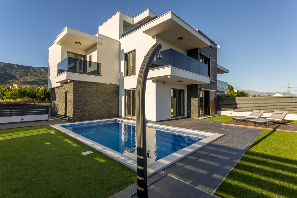 Outdoor Pool Area With Sunbeds, Shower and BBQ