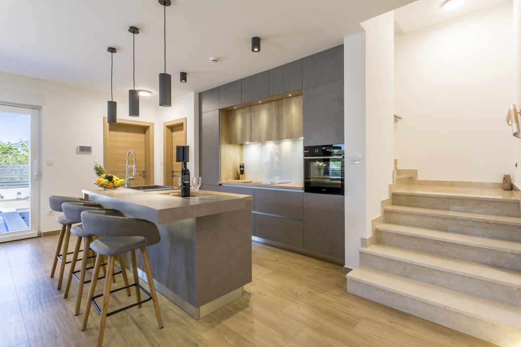 Kitchen Island Area