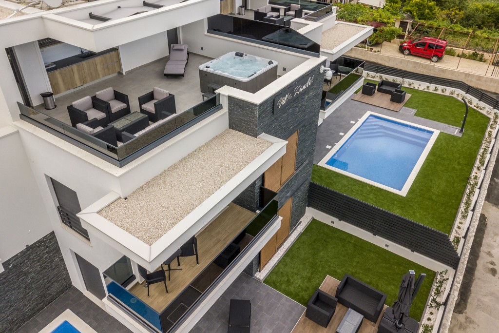 Jacuzzi on Terrace With Panoramic Sea View on Islands